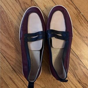 Vionic Women's Burgundy and Cream Loafers